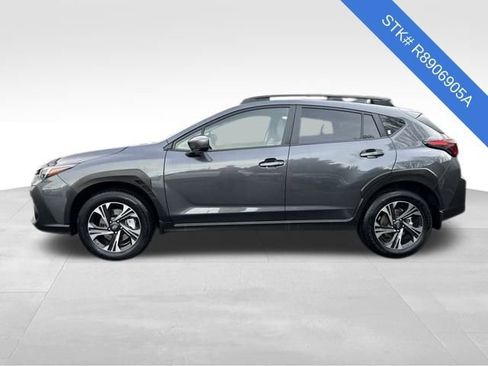 Used 2024 Subaru Crosstrek 2.0i Premium image 4