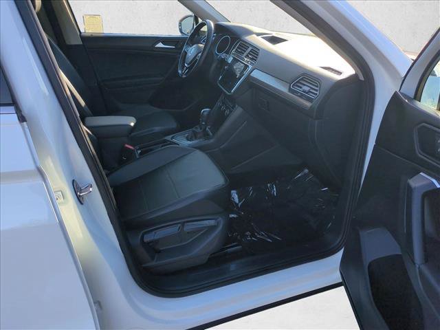 Used 2019 Volkswagen Tiguan SE w/ Panoramic Sunroof Package FWD image 23