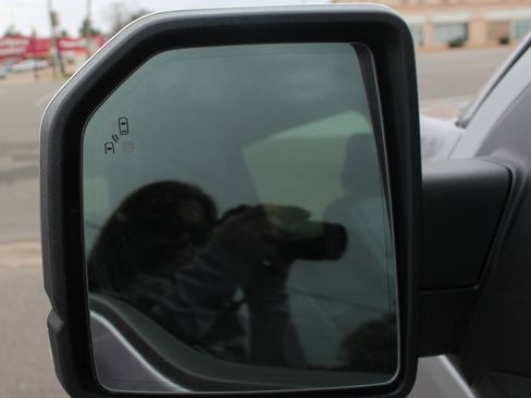 Used 2020 Ford F150 Lariat image 4