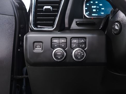 Used 2023 GMC Sierra 1500 Denali AWD/4WD image 19