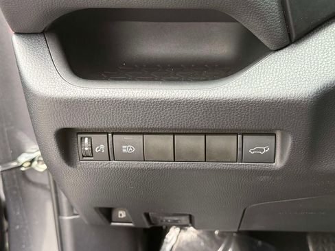 Used 2020 Toyota RAV4 XLE w/ Convenience Package AWD/4WD image 29