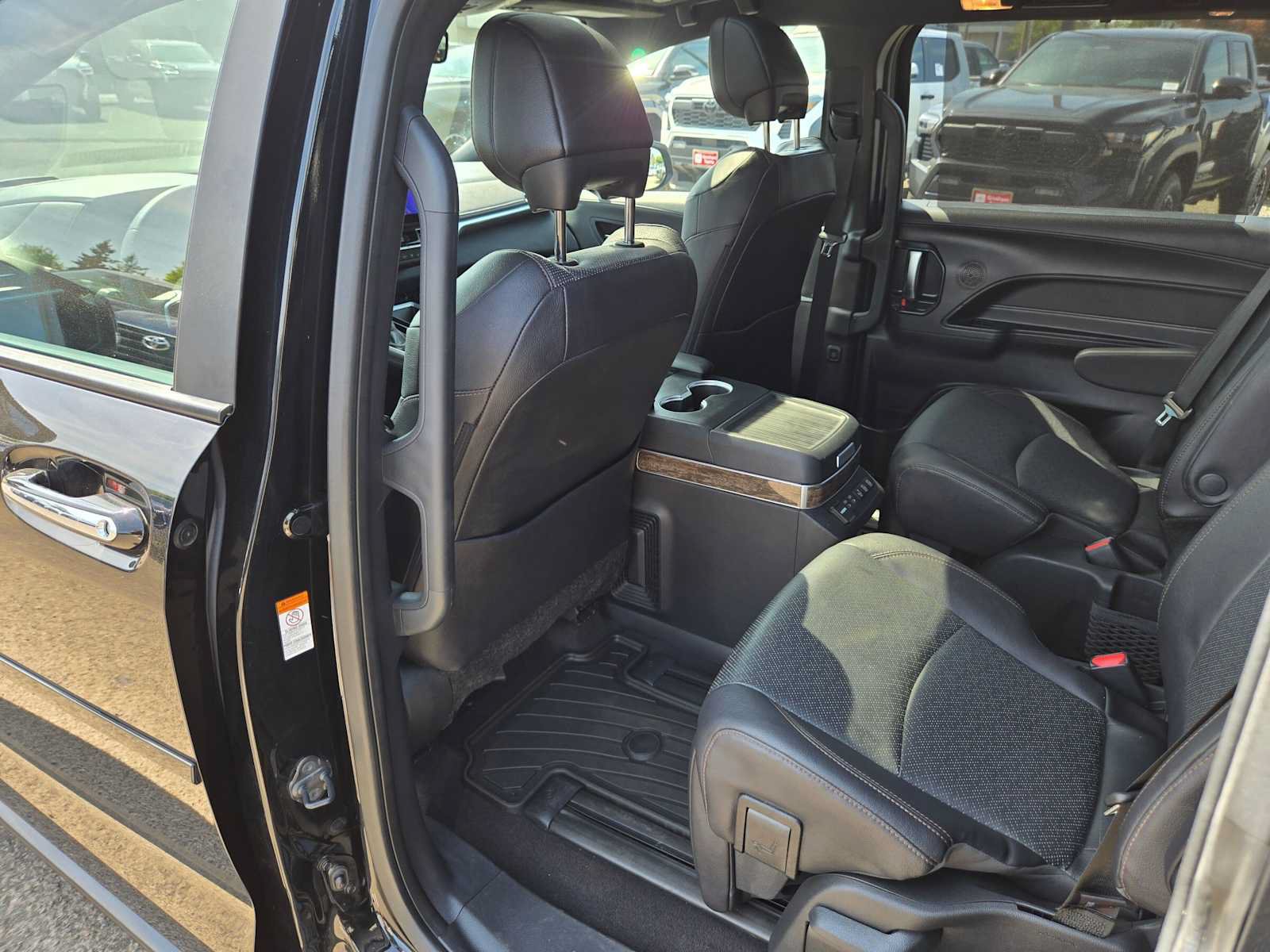 Certified 2025 Toyota Sienna Platinum AWD/4WD image 15