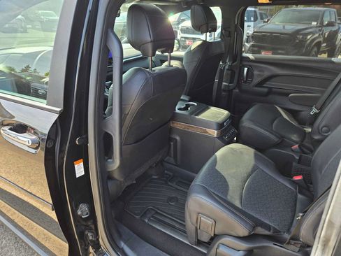 Certified 2025 Toyota Sienna Platinum AWD/4WD image 15