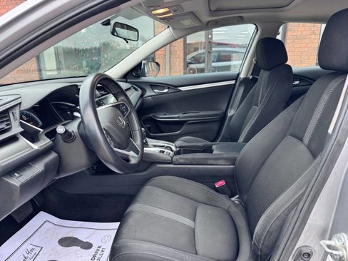 Used 2017 Honda Civic EX image 8