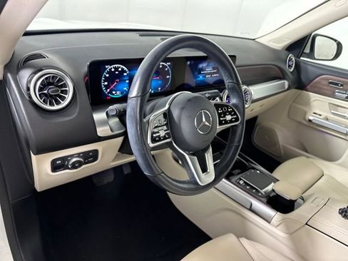 Used 2023 Mercedes-Benz EQB 300 4MATIC w/ Exclusive Package image 13