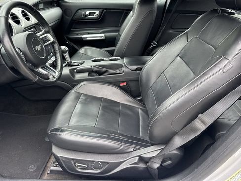 Used 2017 Ford Mustang Premium RWD image 9