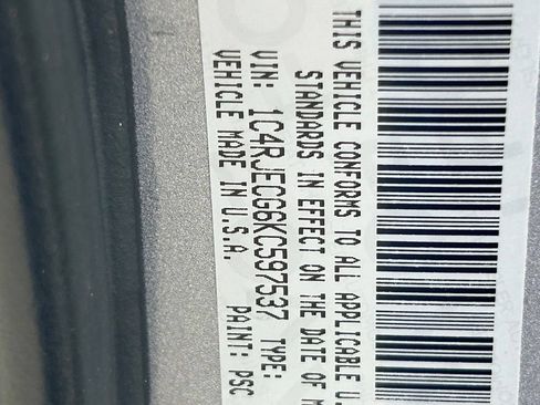 Used 2019 Jeep Grand Cherokee Overland RWD image 45