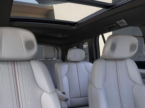 New 2026 Cadillac Vistiq Sport w/ LPO, Floor Liner Package image 24