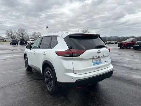 Used 2024 Nissan Rogue SV image 36