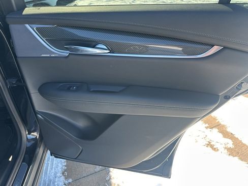 Certified 2024 Cadillac XT6 Sport image 40