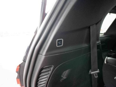 Used 2025 Chrysler Pacifica Limited FWD image 29