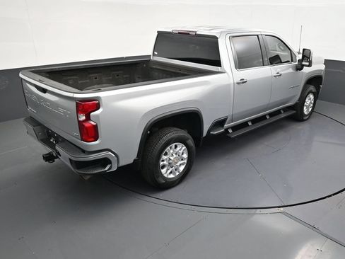 Used 2021 Chevrolet Silverado 2500 LTZ AWD/4WD image 17