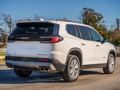 Used 2024 GMC Acadia Elevation image 7