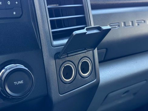 Used 2019 Ford F250 XL w/ Power Equipment Group RWD image 17