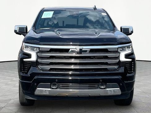 Used 2024 Chevrolet Silverado 1500 High Country w/ Technology Package AWD/4WD image 2