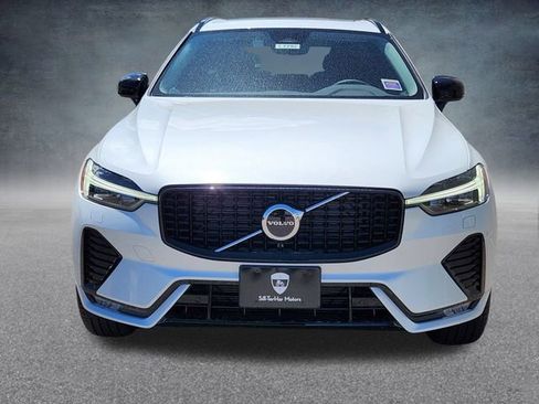 New 2025 Volvo XC60 B5 Core w/ Climate Package image 5
