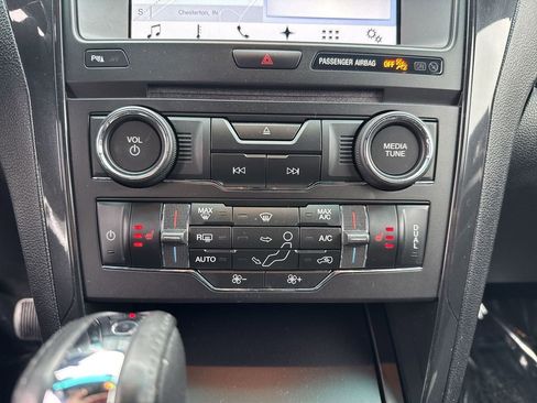 Used 2017 Ford Explorer XLT w/ Equipment Group 201A image 16