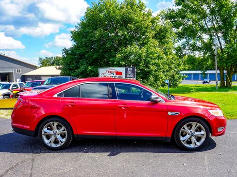 Used 2010 Ford Taurus SHO image 2