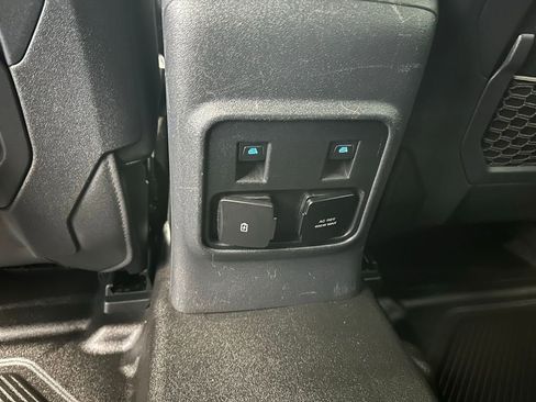 Used 2022 Ford Bronco Everglades image 35