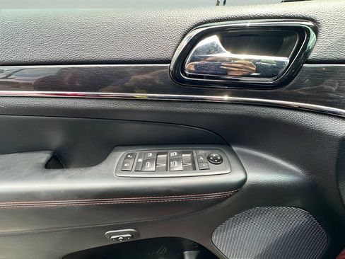 Used 2020 Jeep Grand Cherokee Trailhawk AWD/4WD image 14