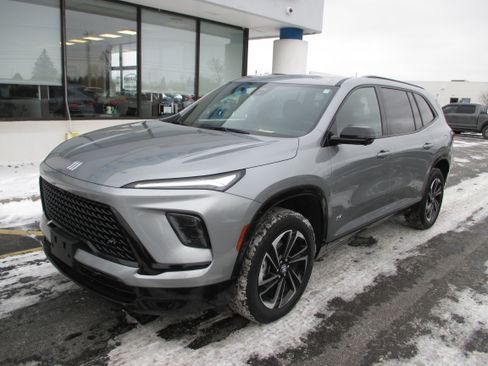 Used 2025 Buick Enclave Sport Touring image 2