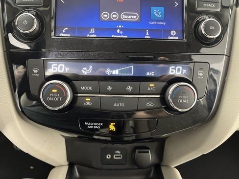 Used 2022 Nissan Rogue Sport SV FWD image 23