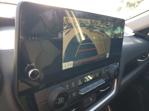 Used 2025 Toyota Grand Highlander LE image 29