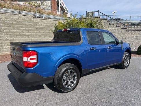 Used 2024 Ford Maverick XLT image 3