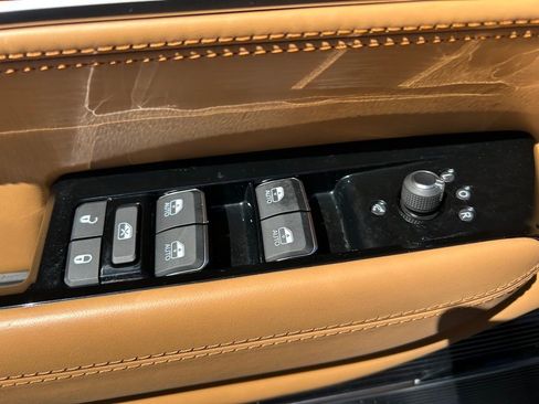 Used 2024 Jeep Grand Wagoneer Series III w/ Rear Seat Video Group 1 AWD/4WD image 67