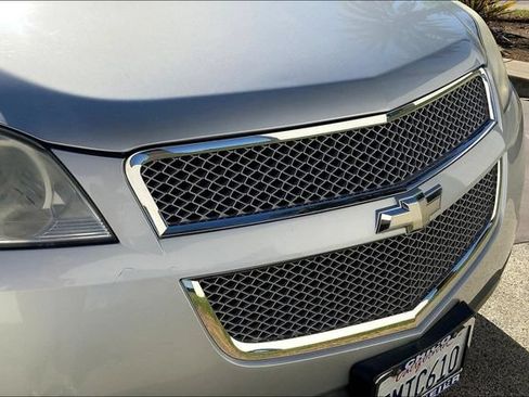 Used 2012 Chevrolet Traverse LTZ FWD image 29