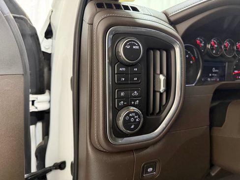 Used 2022 Chevrolet Silverado 3500 LTZ w/ LTZ Plus Package AWD/4WD image 6