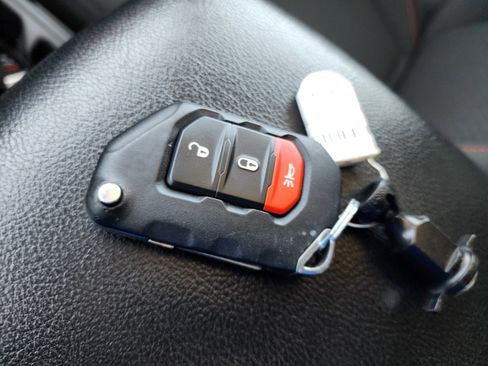 Used 2021 Jeep Gladiator Rubicon AWD/4WD image 29