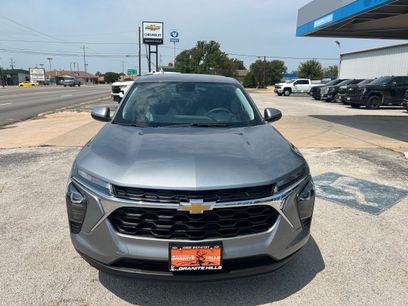 New 2026 Chevrolet Trax LS w/ LS Convenience Package
