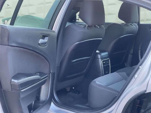 Used 2016 Dodge Charger SXT w/ Driver Confidence Group image 20