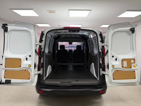 Used 2022 Ford Transit Connect XL image 37