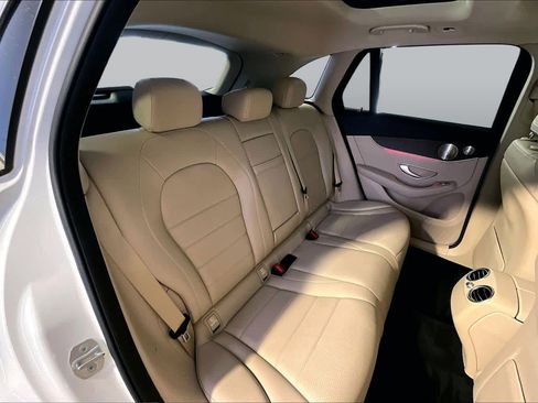 Used 2020 Mercedes-Benz GLC 300 4MATIC image 20