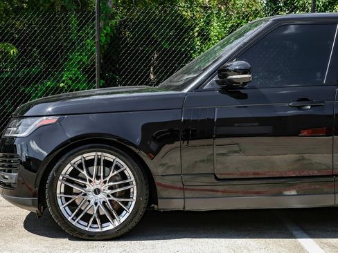 Used 2019 Land Rover Range Rover Supercharged image 22