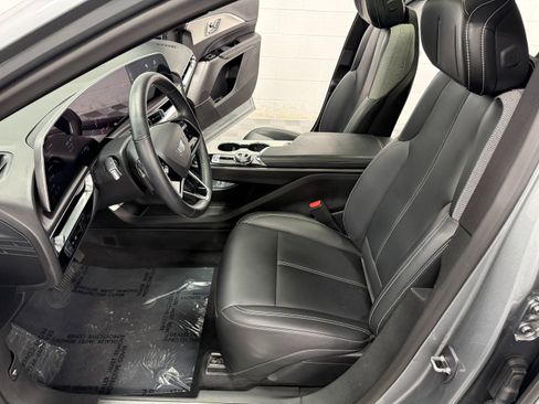 Used 2024 Cadillac Lyriq Tech RWD image 13