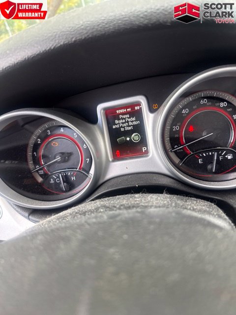 Used 2020 Dodge Journey SE FWD image 1
