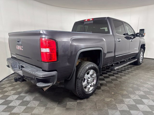 Used 2016 GMC Sierra 2500 Denali w/ Driver Alert Package AWD/4WD image 3