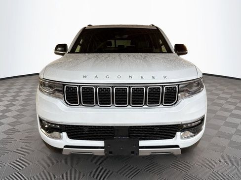 Used 2023 Jeep Wagoneer L Series II image 2