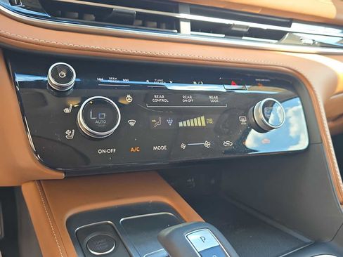 Certified 2025 INFINITI QX60 Sensory image 22