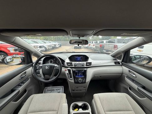 Used 2016 Honda Odyssey SE image 17
