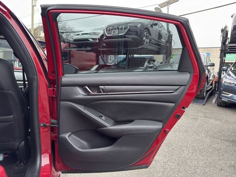 Used 2019 Honda Accord Sport image 13