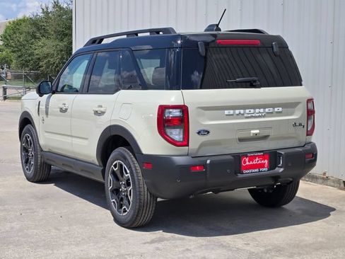 New 2025 Ford Bronco Sport Outer Banks w/ Outer Banks Tech Package+ AWD/4WD image 3