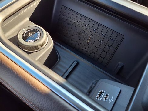 New 2025 Ford Expedition King Ranch image 26