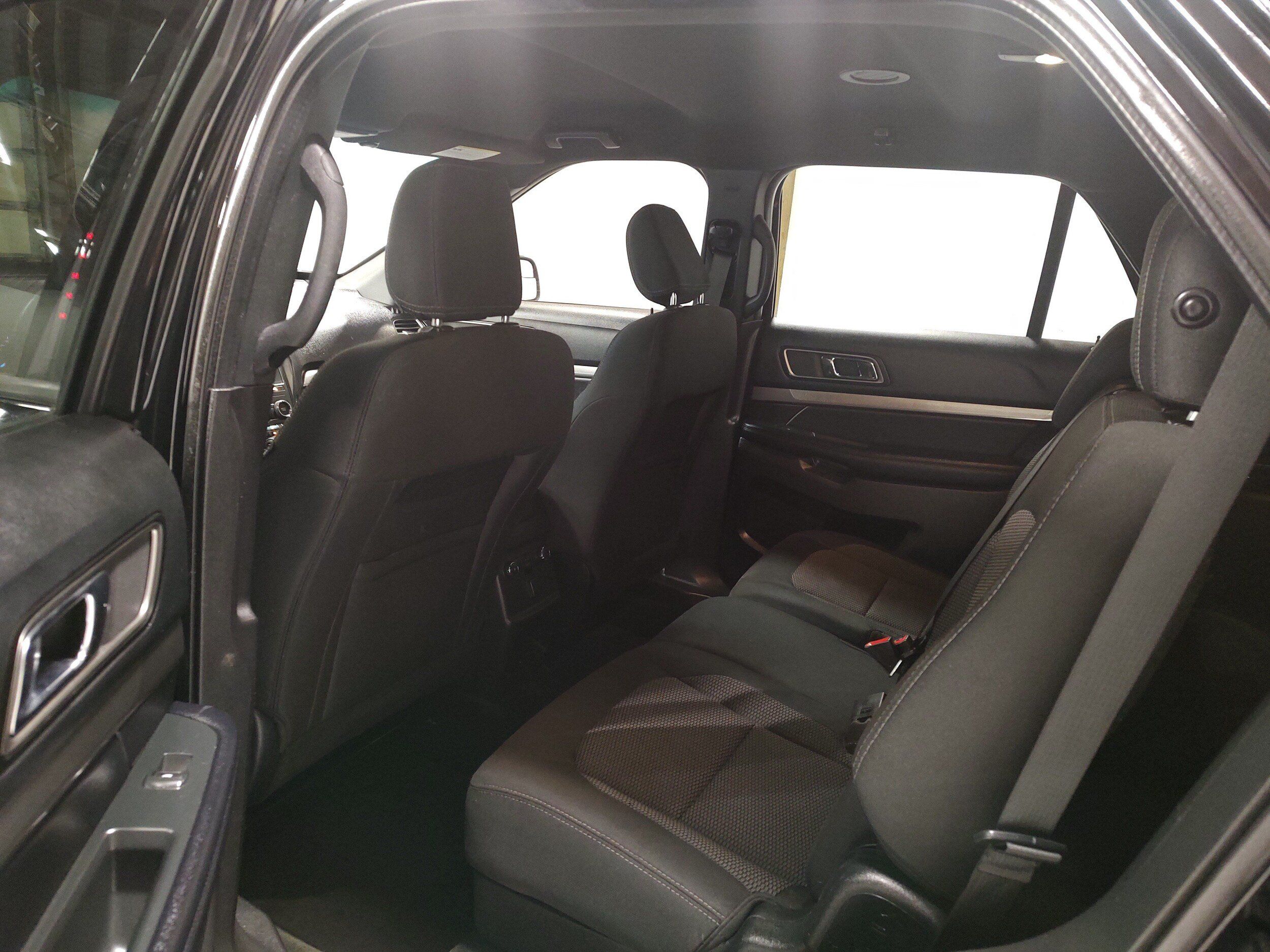 Used 2018 Ford Explorer XLT w/ Equipment Group 201A AWD/4WD image 10