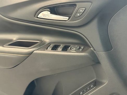 Used 2020 Chevrolet Equinox Premier FWD image 25