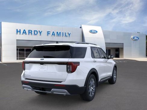 New 2026 Ford Explorer Platinum RWD image 8