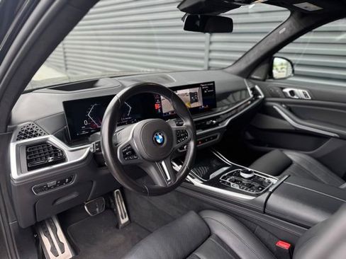 Used 2023 BMW X7 M60i w/ Executive Package AWD/4WD image 4